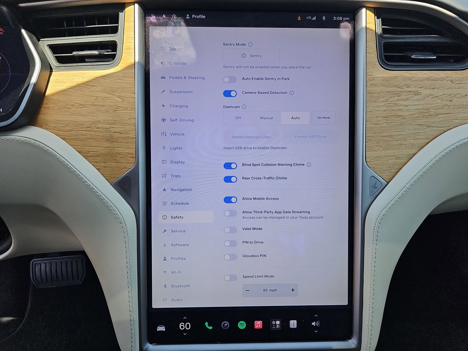 2020 Tesla Model S Long Range - Photo 28