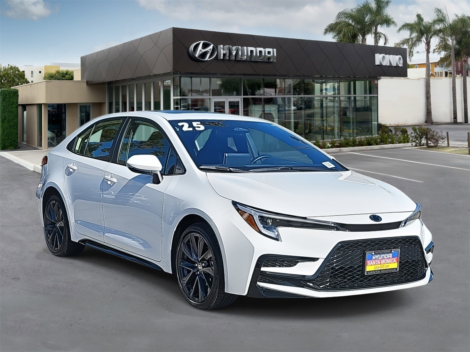 2025 Toyota Corolla SE's photo