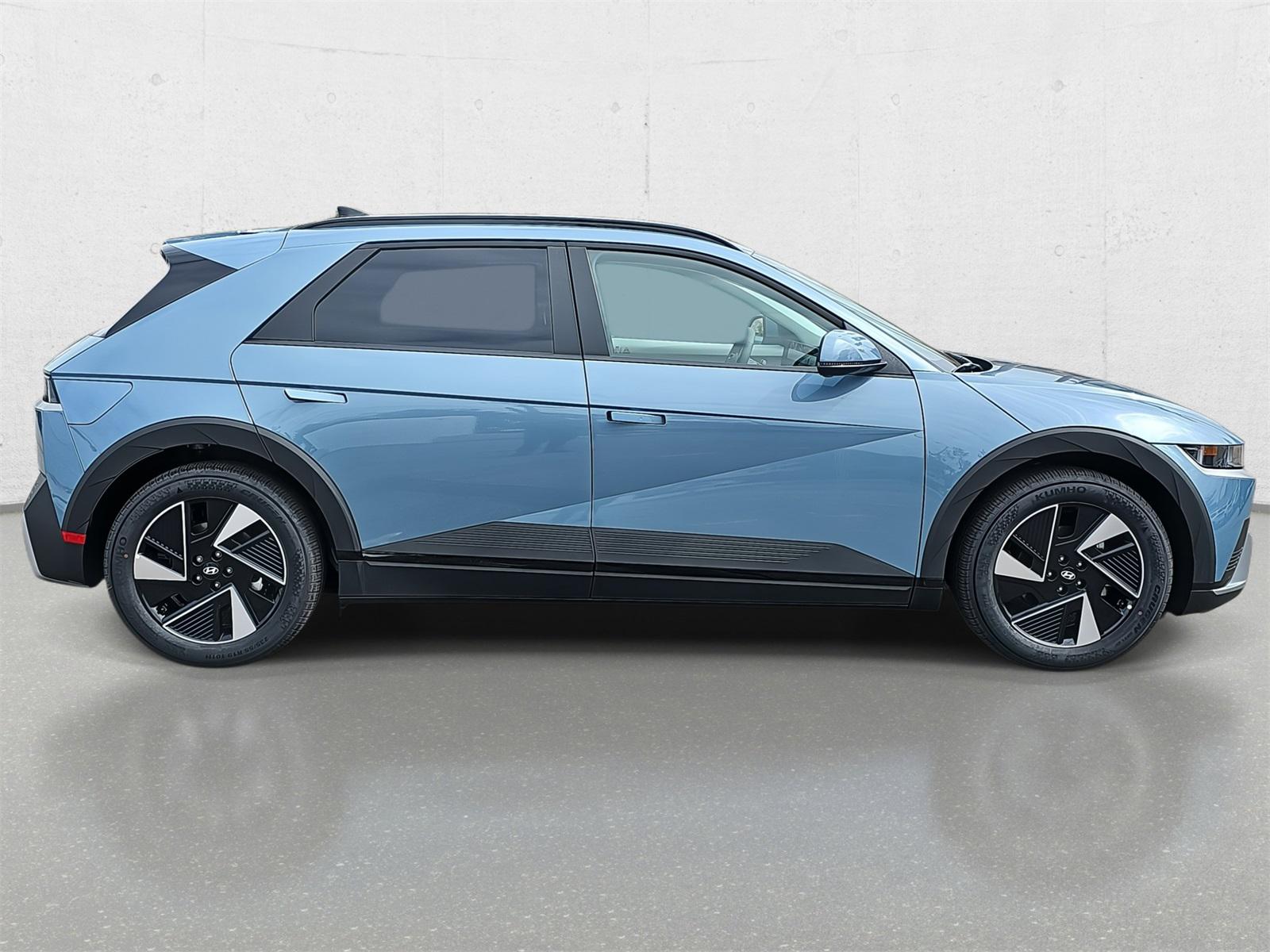 2025 Hyundai Ioniq 5 SEL photo 2