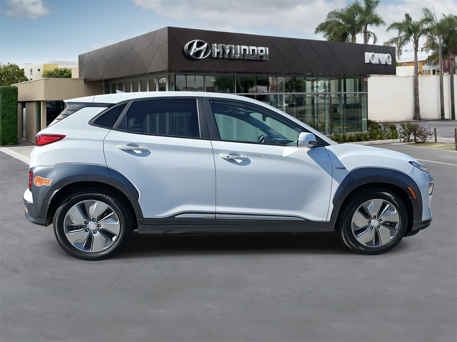 Used 2020 Hyundai Kona EV Limited with VIN KM8K33AG7LU060766 for sale in Santa Monica, CA