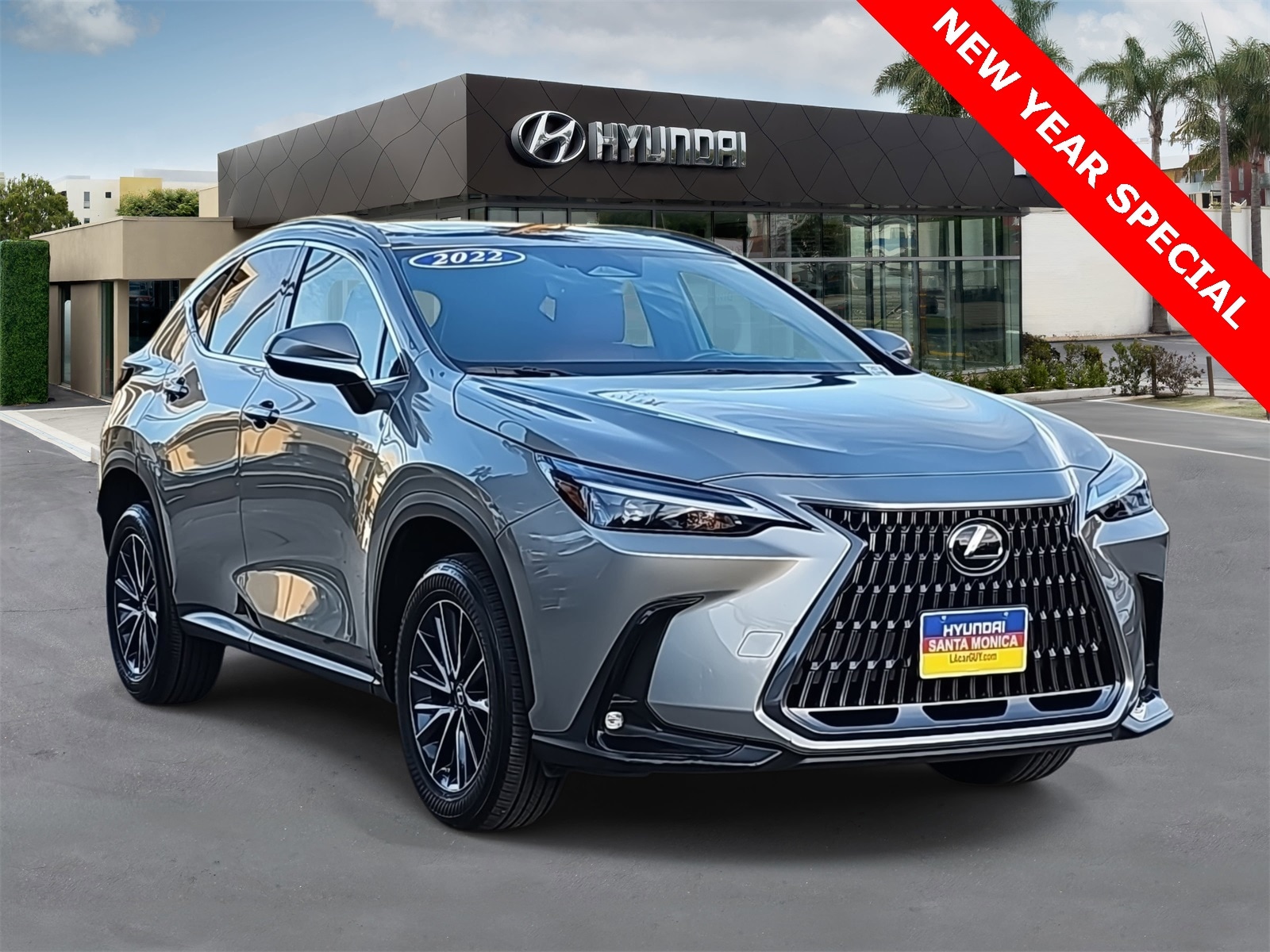 2022 Lexus NX 350's photo