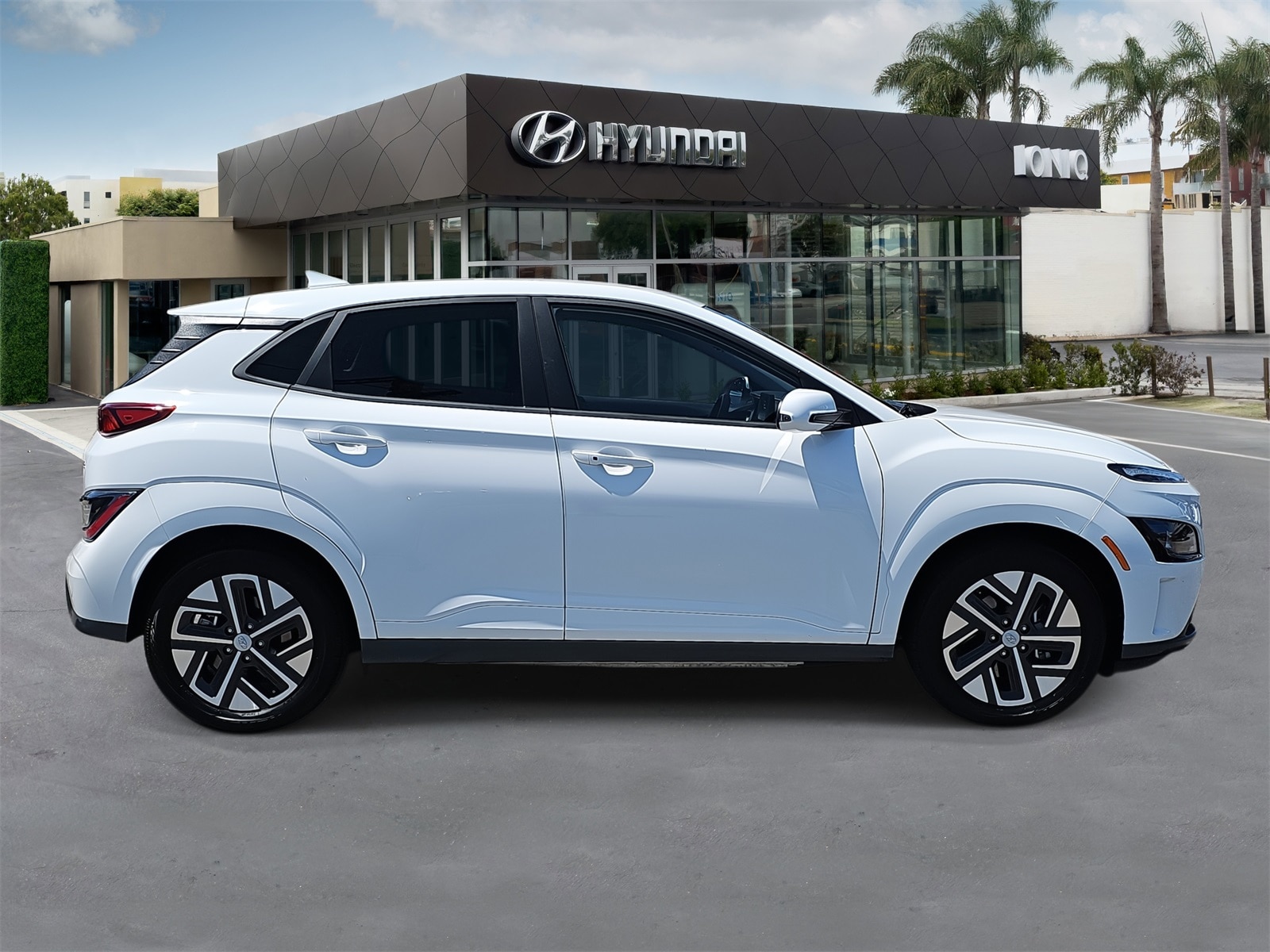 Certified 2023 Hyundai Kona EV SE with VIN KM8K23AG1PU170947 for sale in Santa Monica, CA