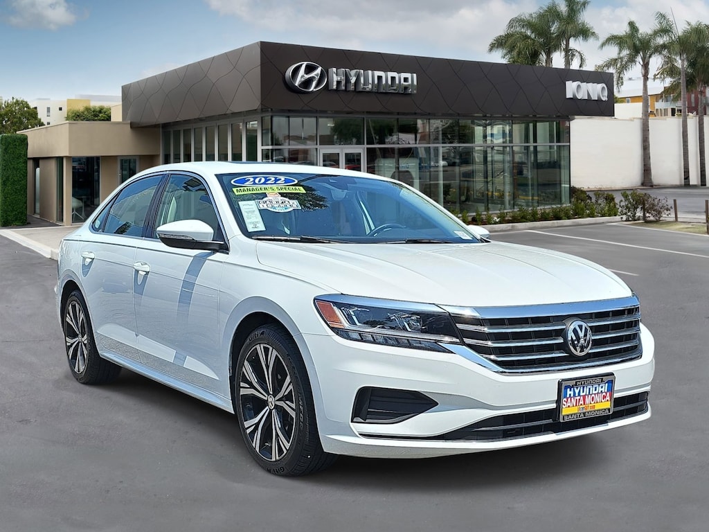 Used 2022 Volkswagen Passat 2.0T SE Sedan