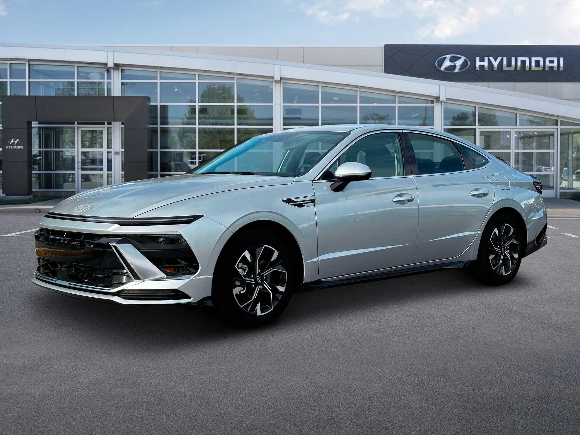 2025 Hyundai Sonata SEL photo 2