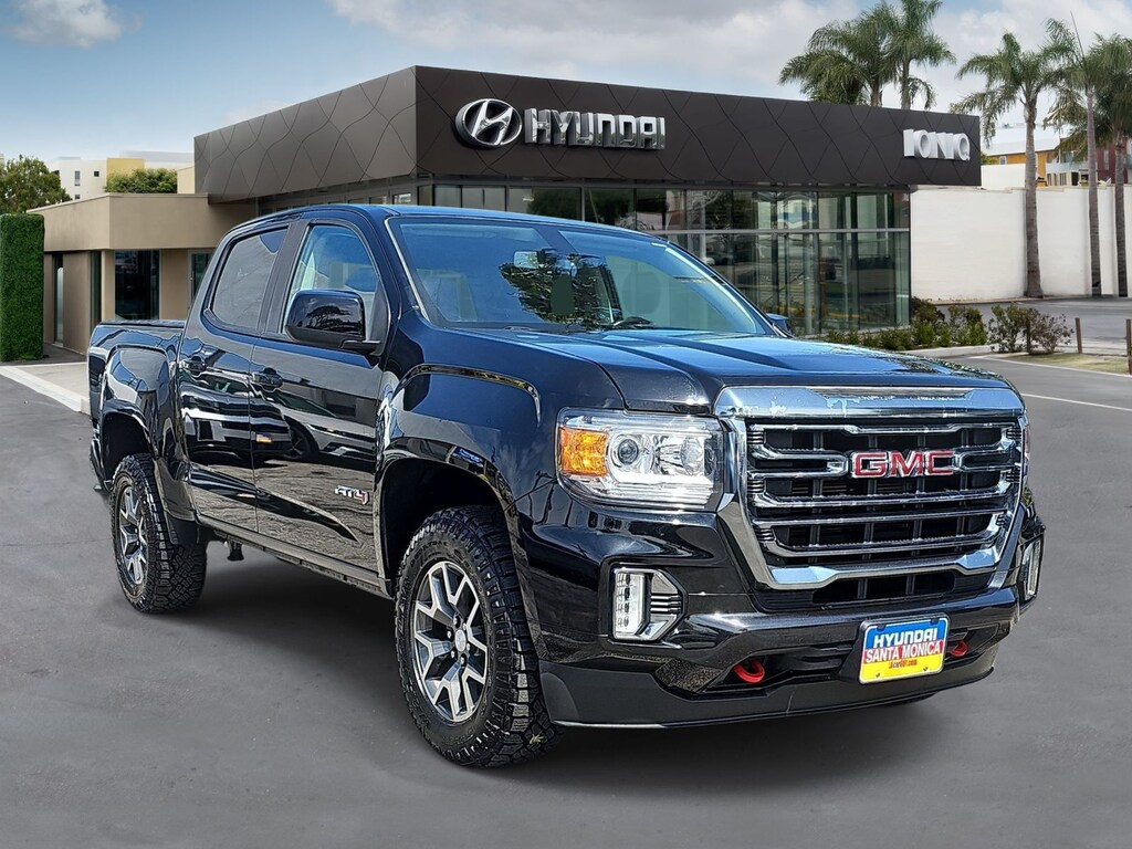 Used 2021 GMC Canyon AT4 w/Leather Truck