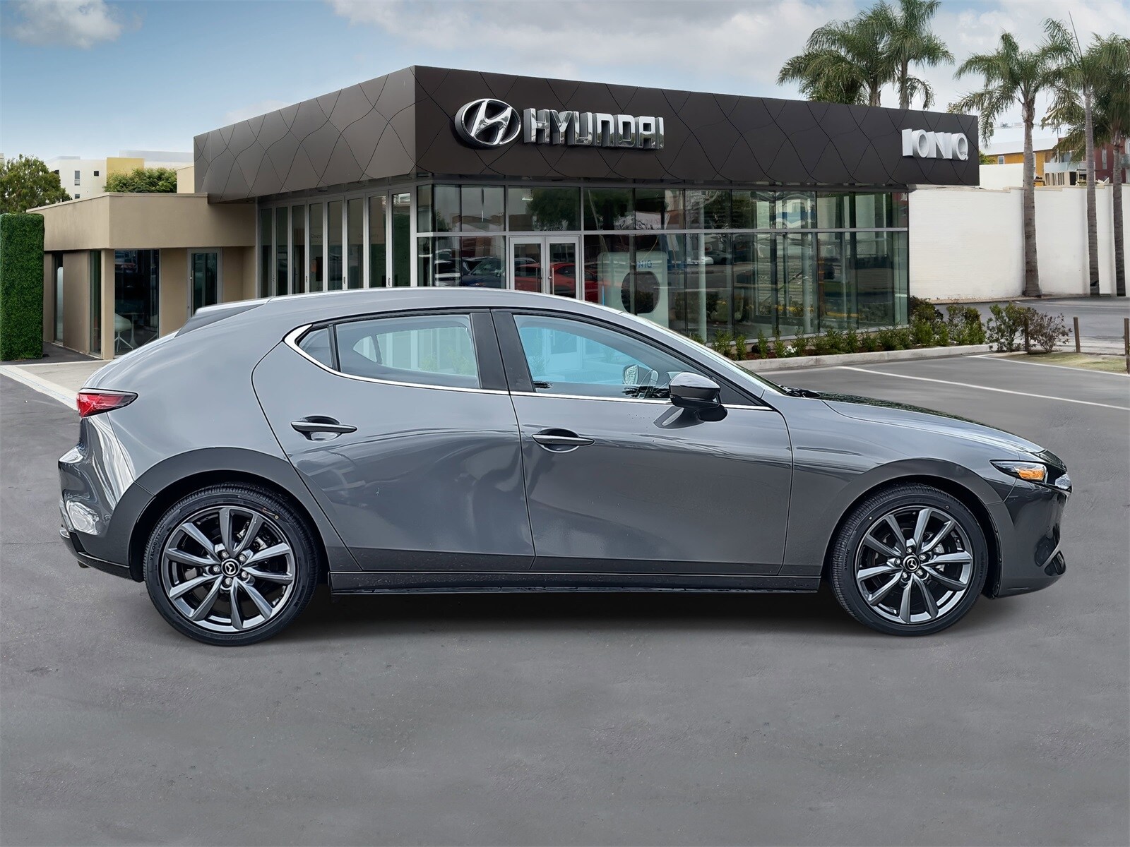 2023 Mazda Mazda3 2.5 s Preferred photo 2