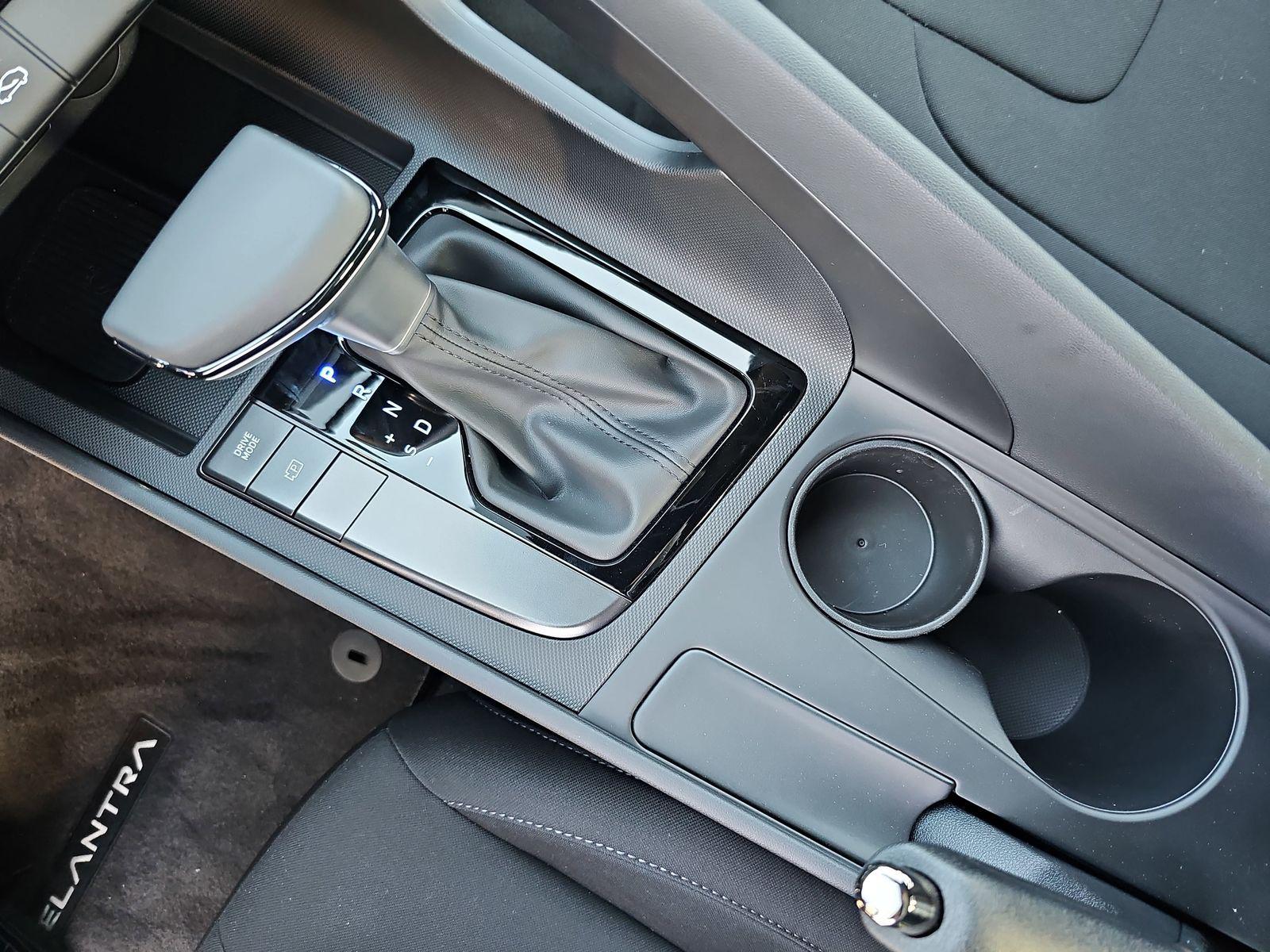 2026 Hyundai Elantra SEL Sport - Photo 26