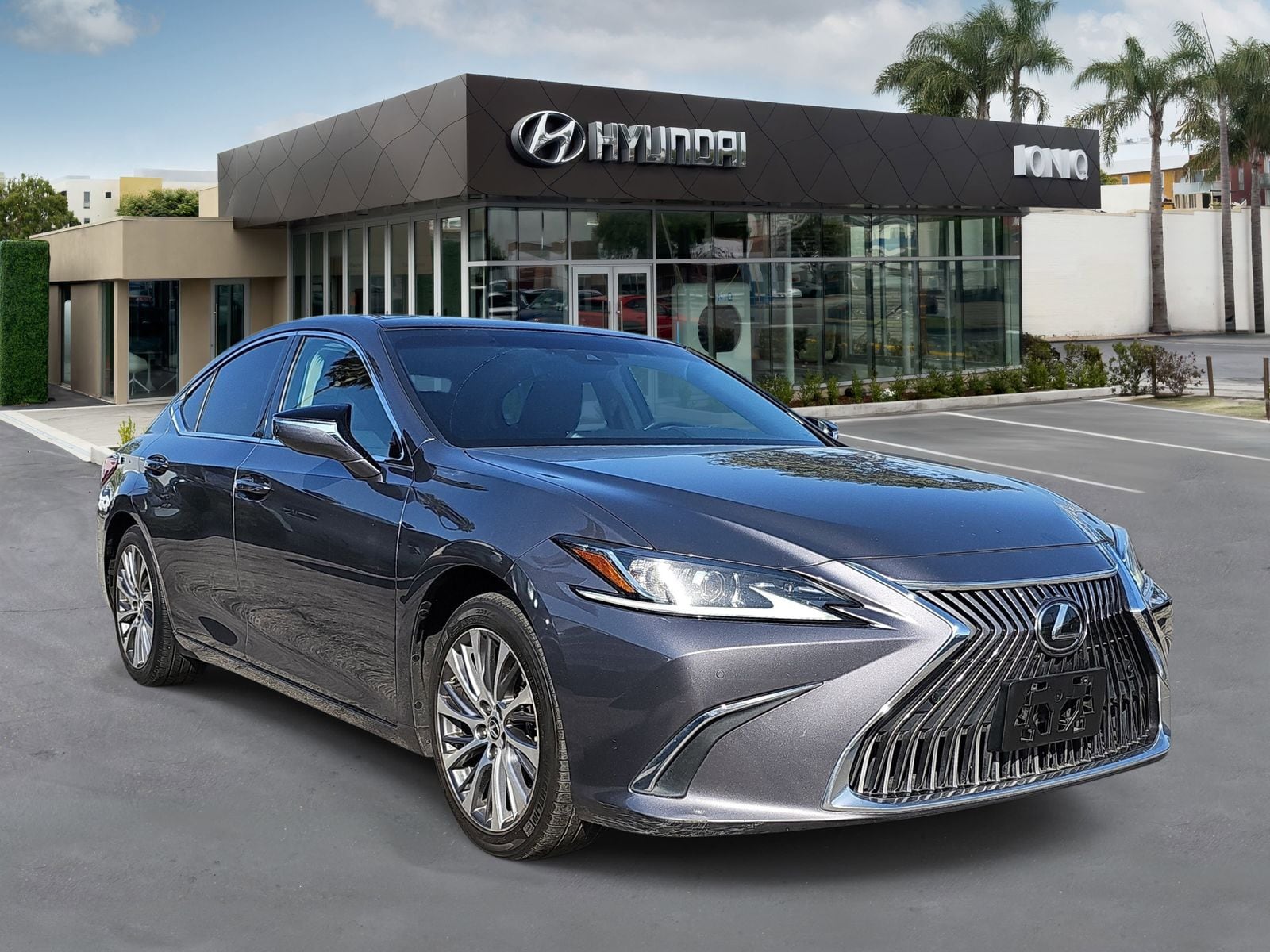 2019 Lexus ES 350 350's photo