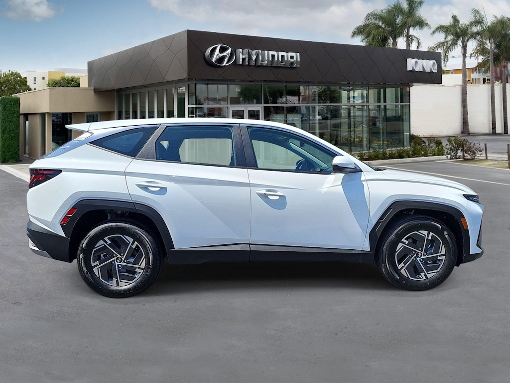 New 2026 Hyundai Tucson Hybrid SE SUV