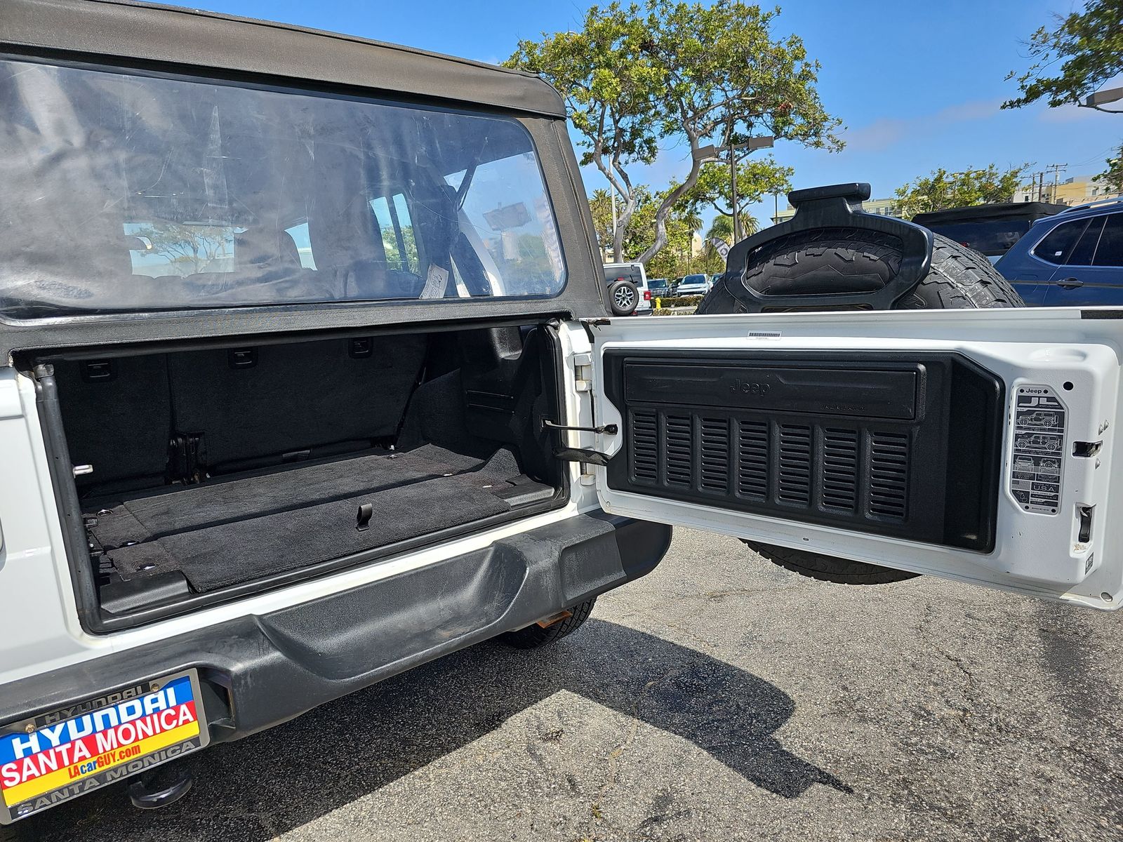 2023 Jeep Wrangler 4-Door Sport - Photo 12