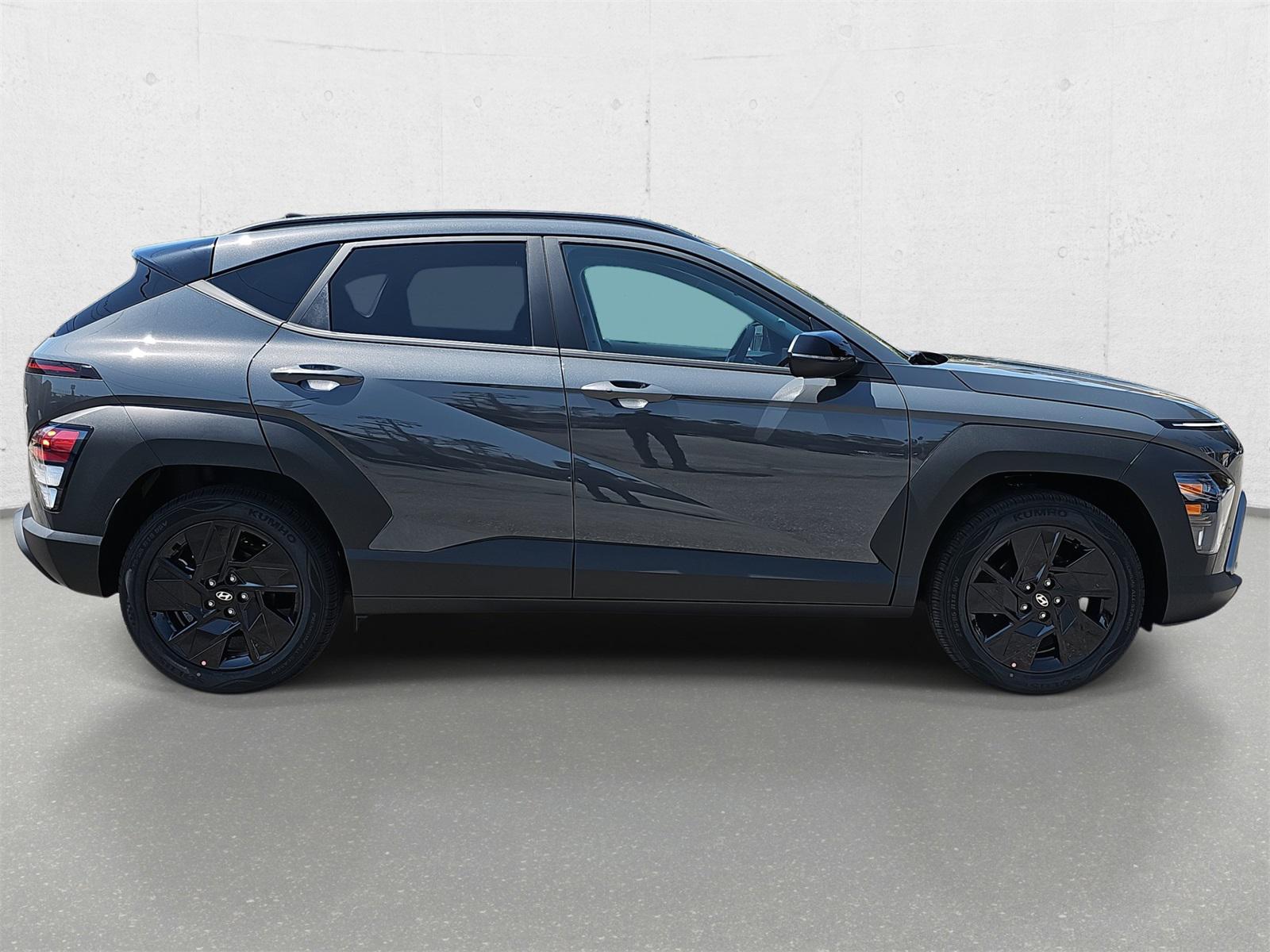 2026 Hyundai Kona SEL photo 2