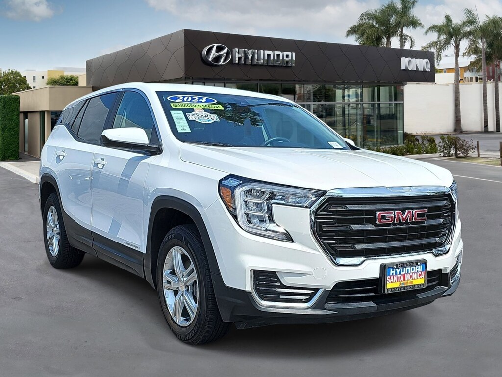 Used 2024 GMC Terrain SLE SUV