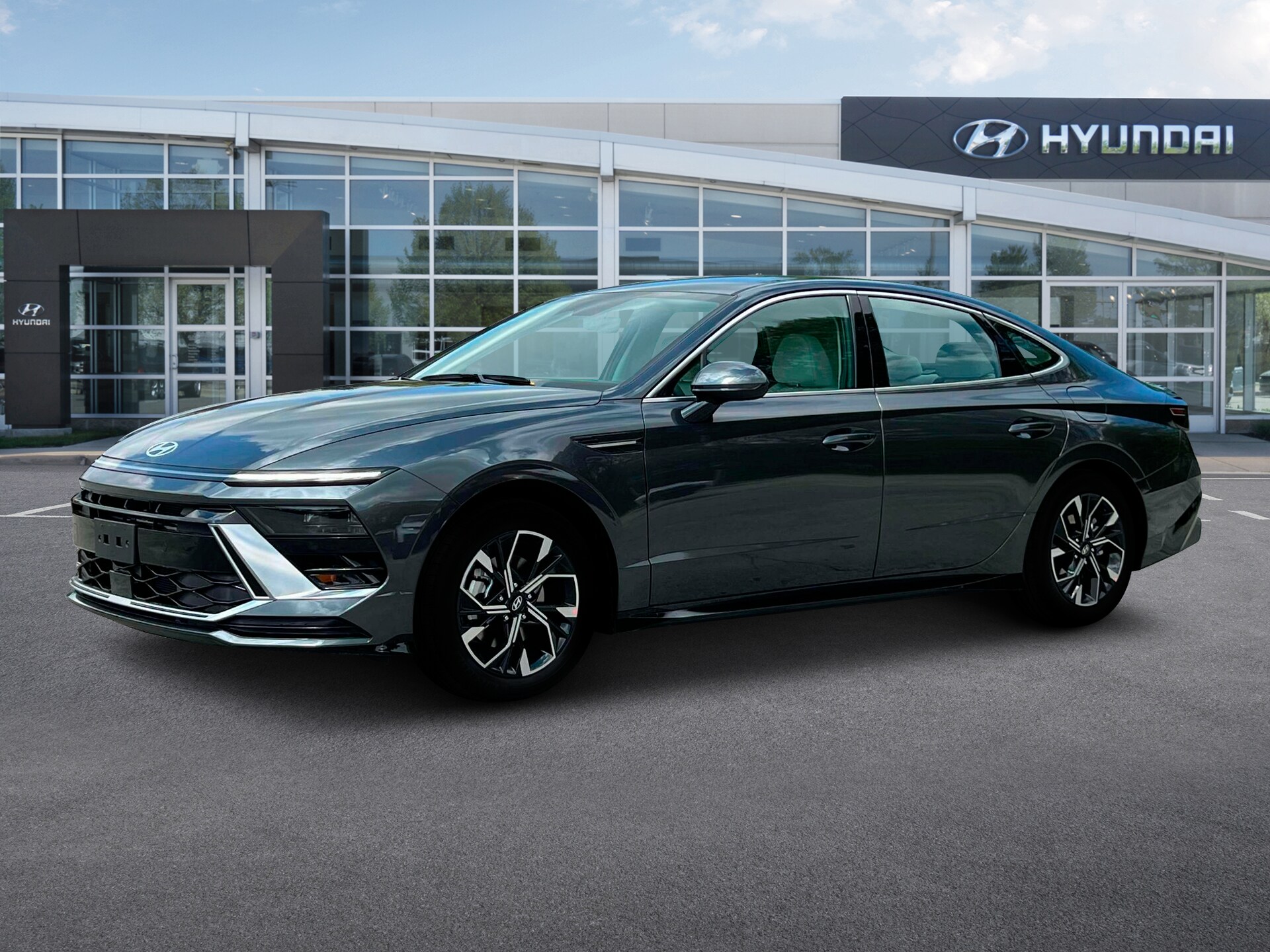 2025 Hyundai Sonata SEL photo 2