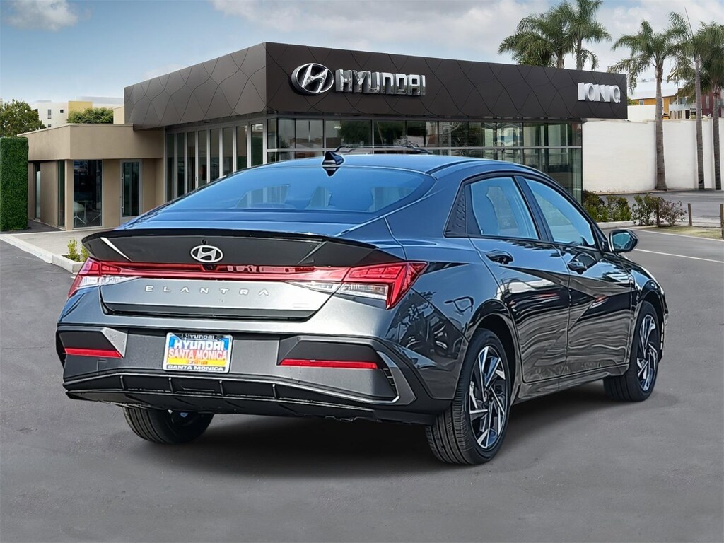 New 2025 Hyundai Elantra Hybrid SEL Sport Sedan