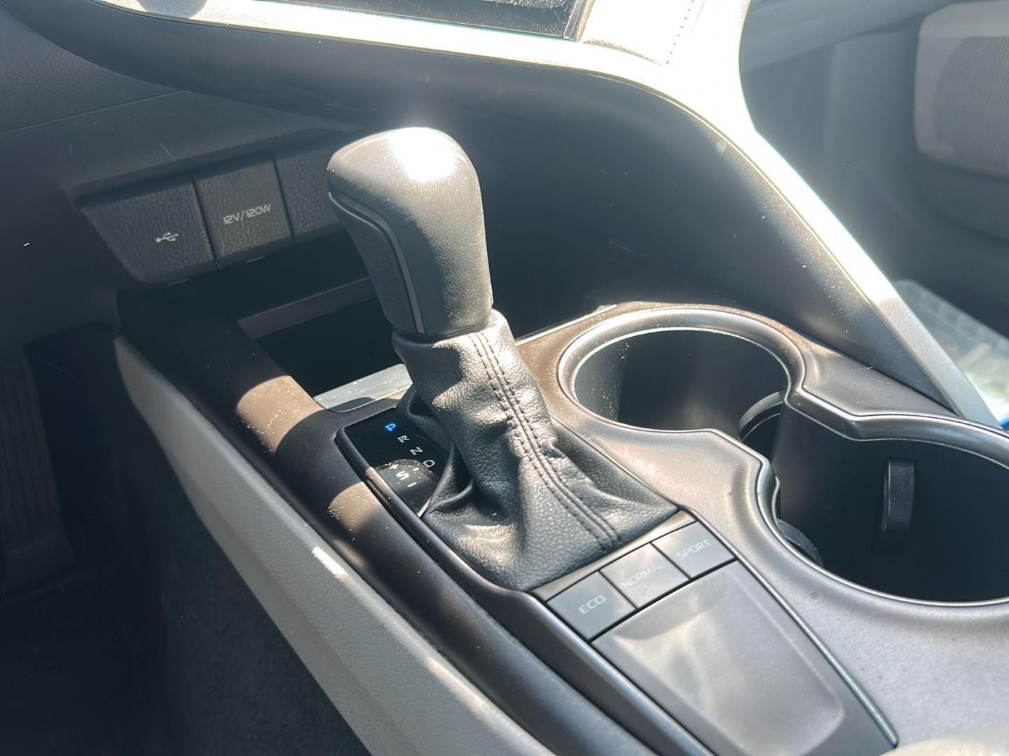 2024 Toyota Camry SE - Photo 16