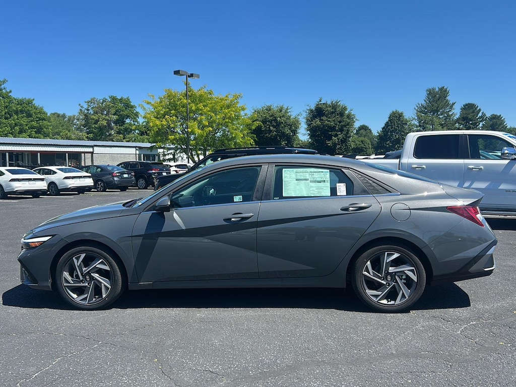 Certified 2025 Hyundai Elantra Hybrid Limited Sedan