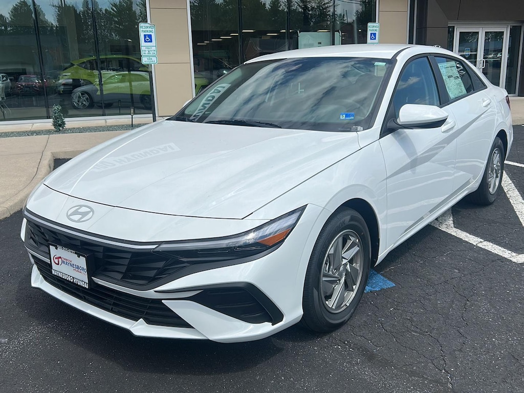 New 2026 Hyundai Elantra SE Sedan