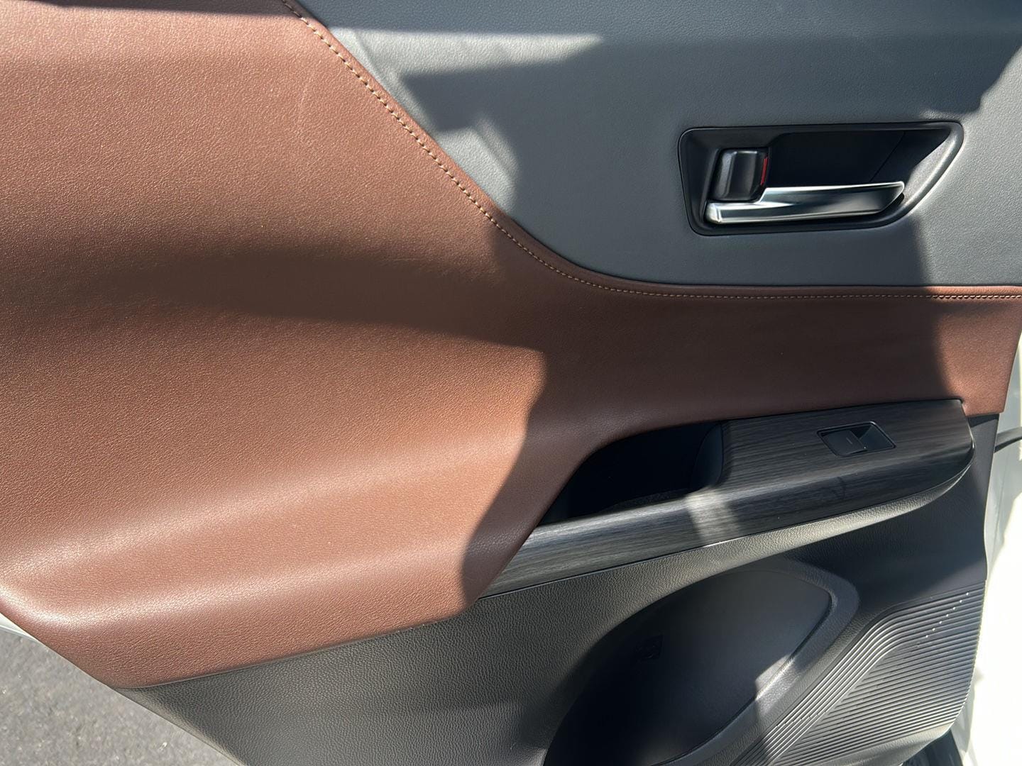 2022 Toyota Venza XLE - Photo 18