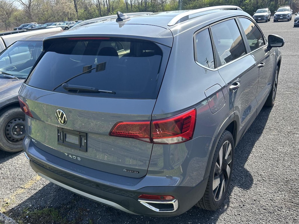 Used 2024 Volkswagen Taos SEL 4MOTION