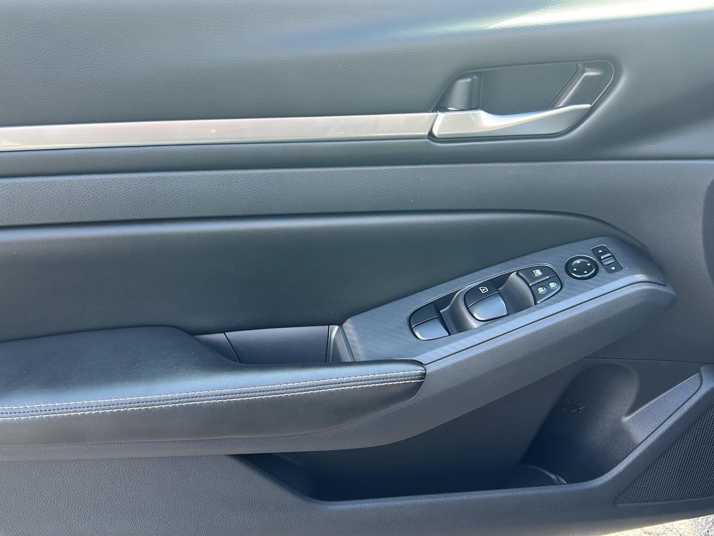2022 Nissan Altima SV - Photo 12