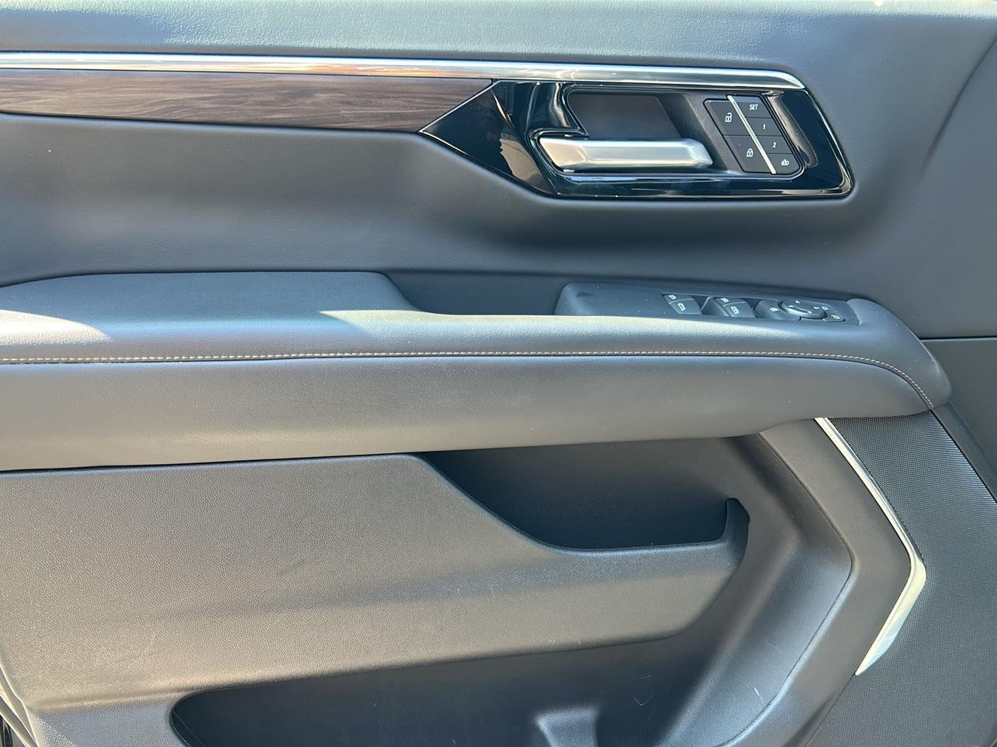 2025 Chevrolet Tahoe LT - Photo 9