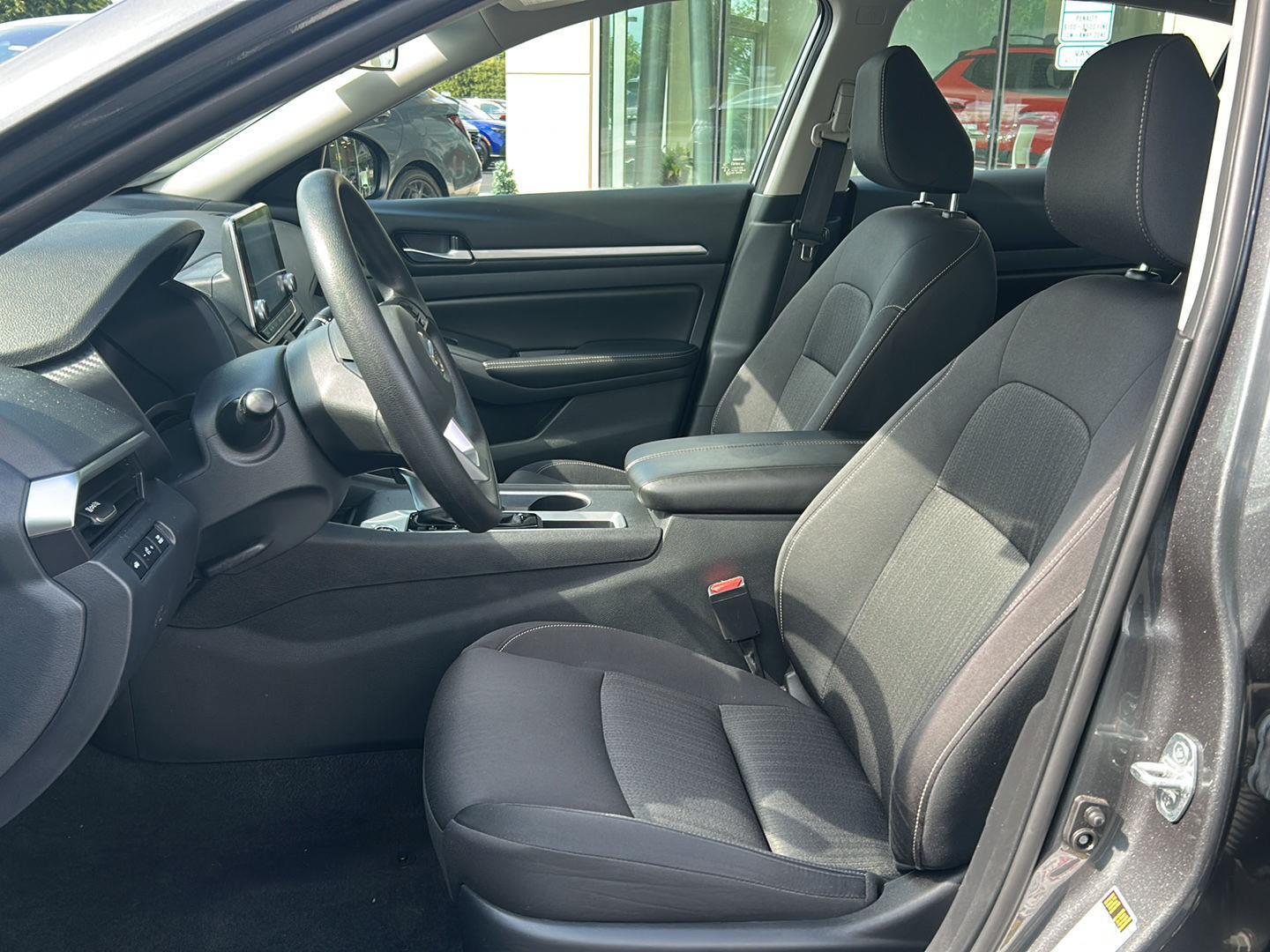 2022 Nissan Altima SV - Photo 13