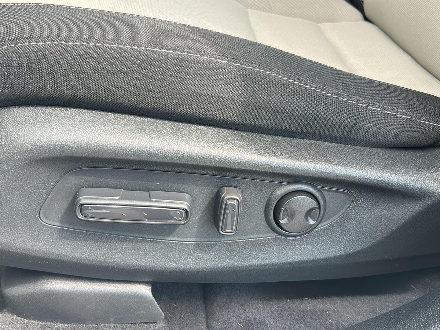 2025 Honda CR-V EX - Photo 15