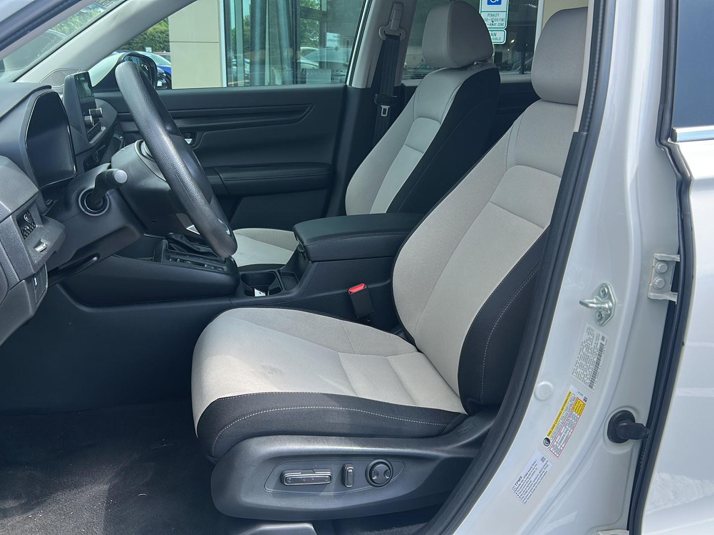 2025 Honda CR-V EX - Photo 14