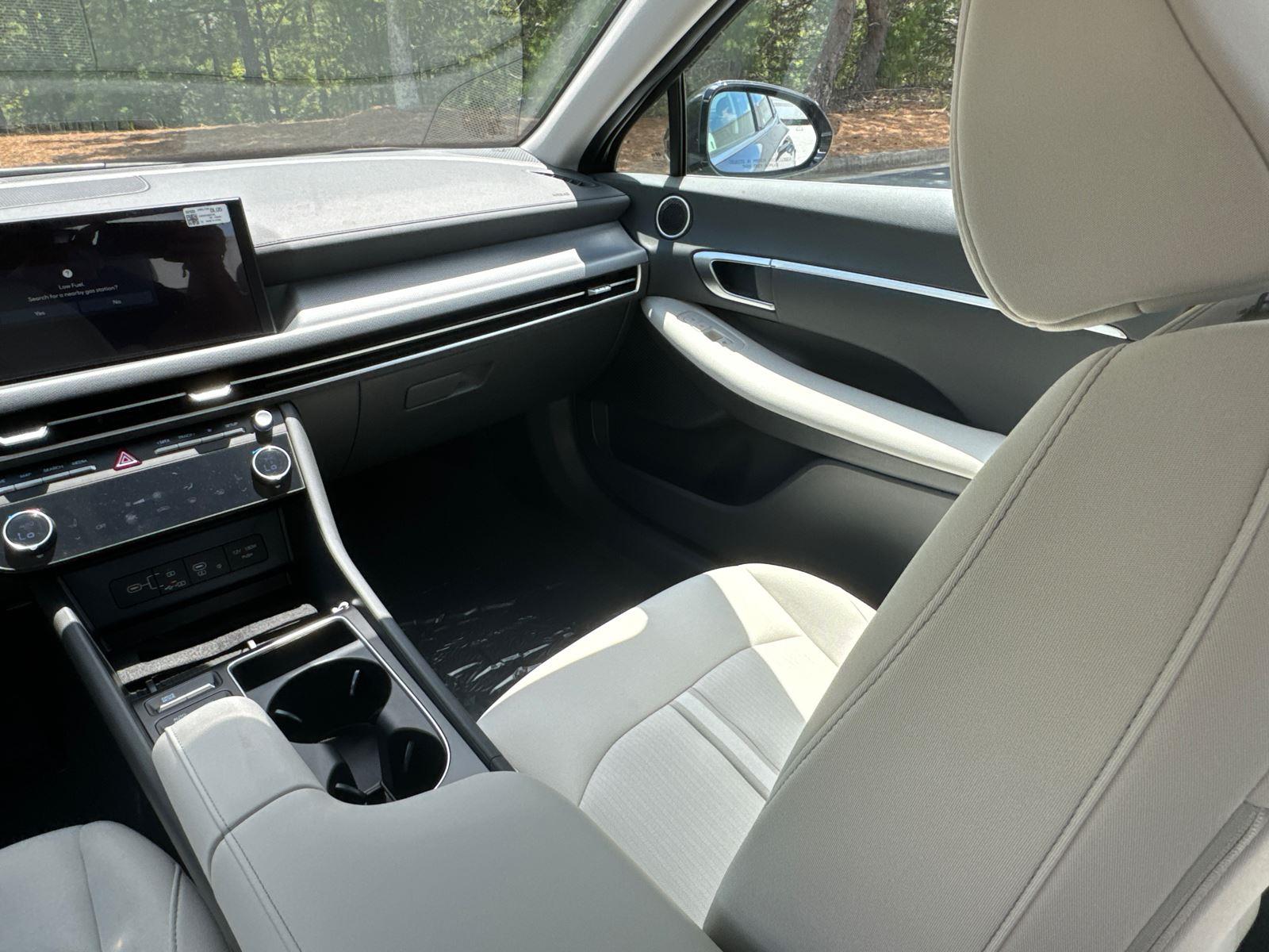2024 Hyundai Sonata SEL - Photo 16