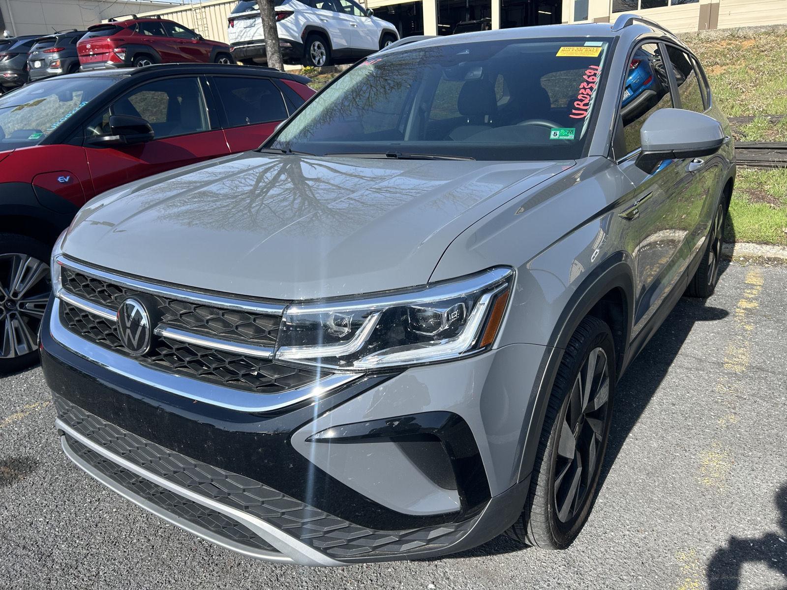 2024 Volkswagen Taos SEL