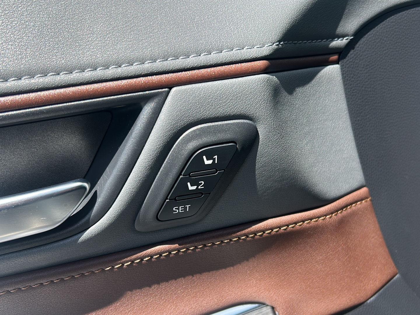 2022 Toyota Venza XLE - Photo 15