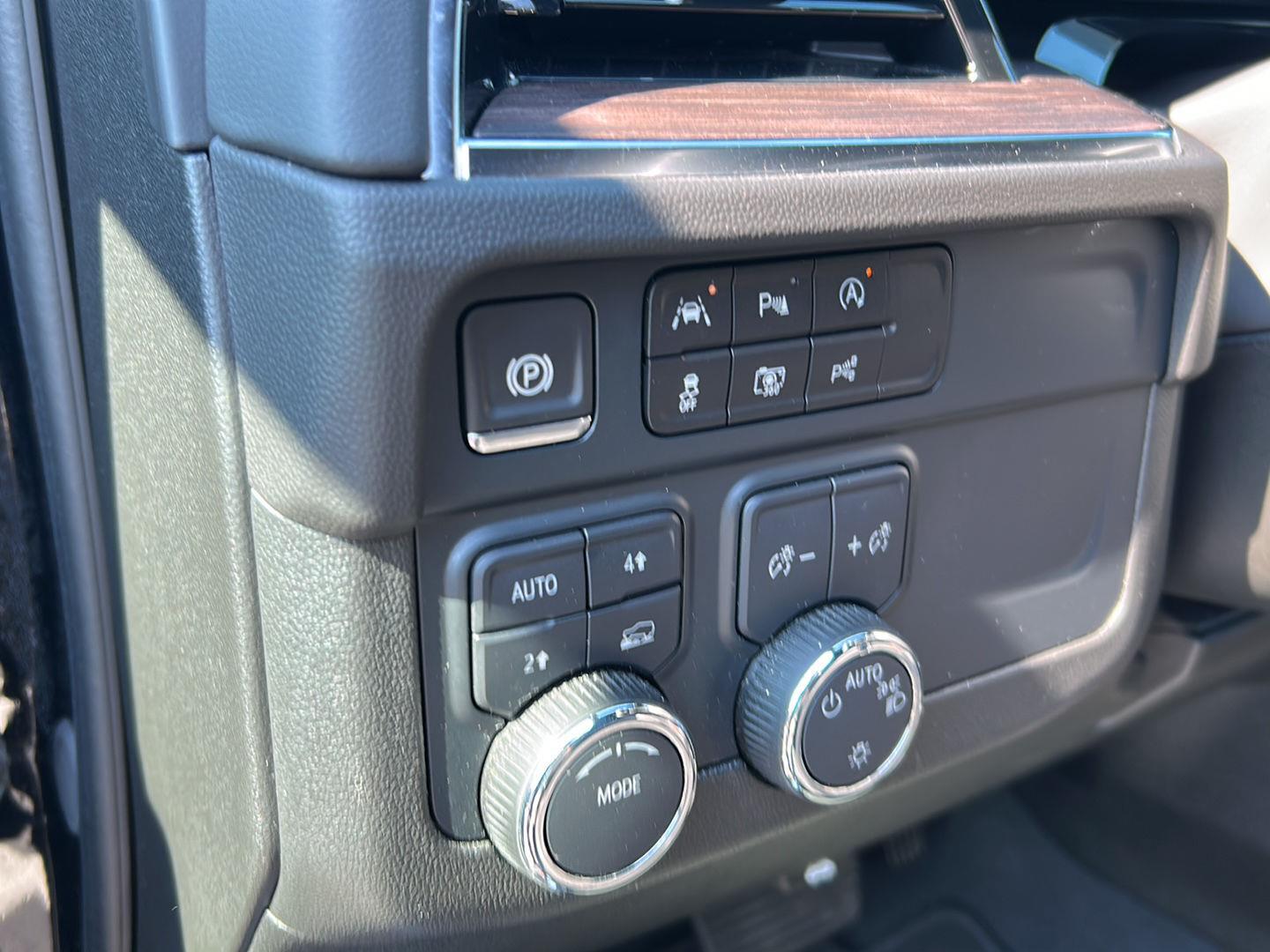 2025 Chevrolet Tahoe LT - Photo 17