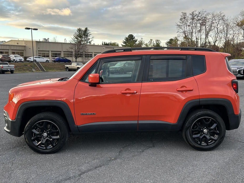 Used 2017 Jeep Renegade Latitude SUV
