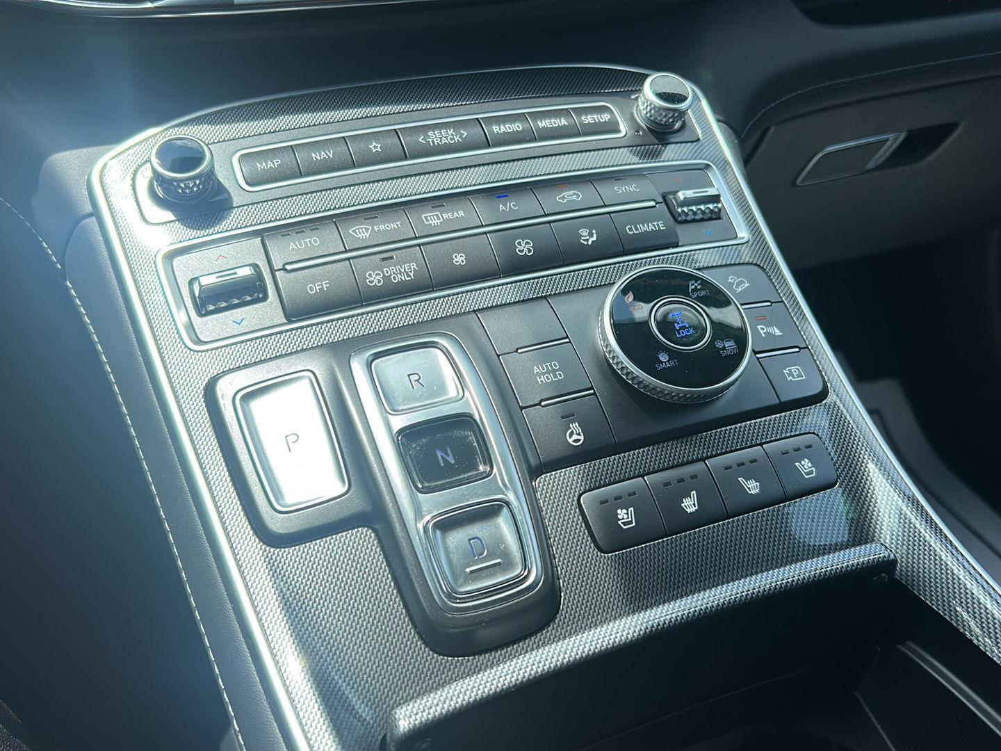 2023 Hyundai Santa Fe Limited HEV - Photo 21