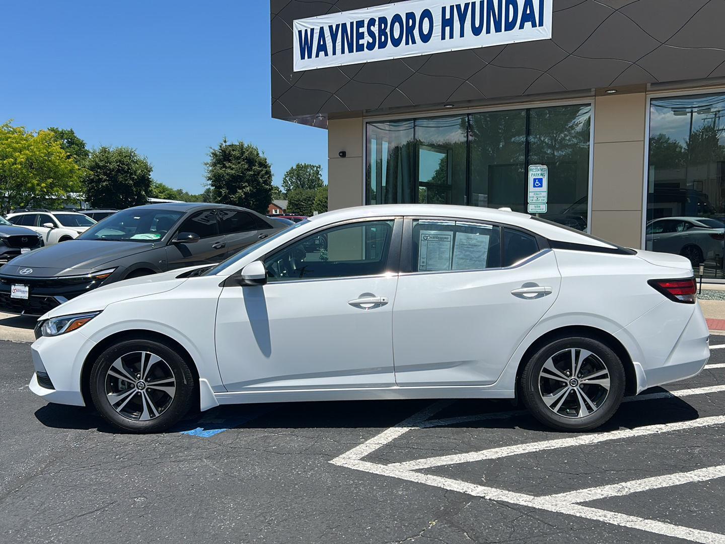 2023 Nissan Sentra SV - Photo 4