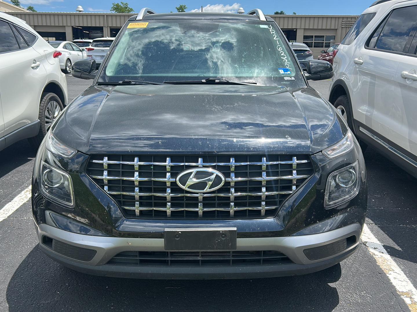2023 Hyundai Venue SEL - Photo 7