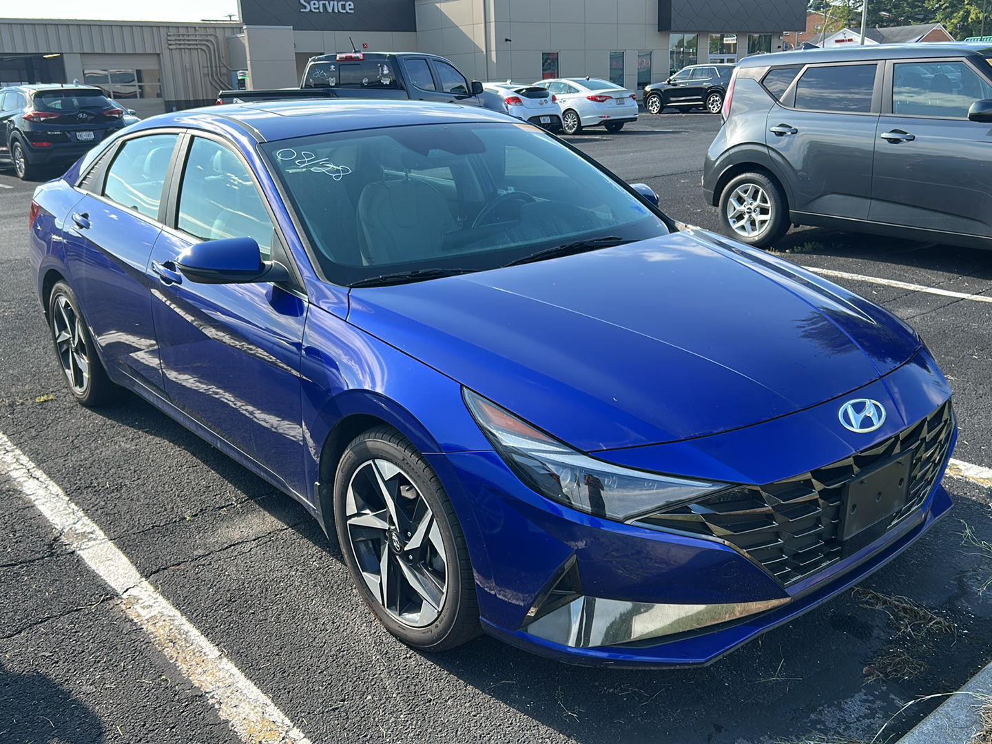 2023 Hyundai Elantra Limited - Photo 5