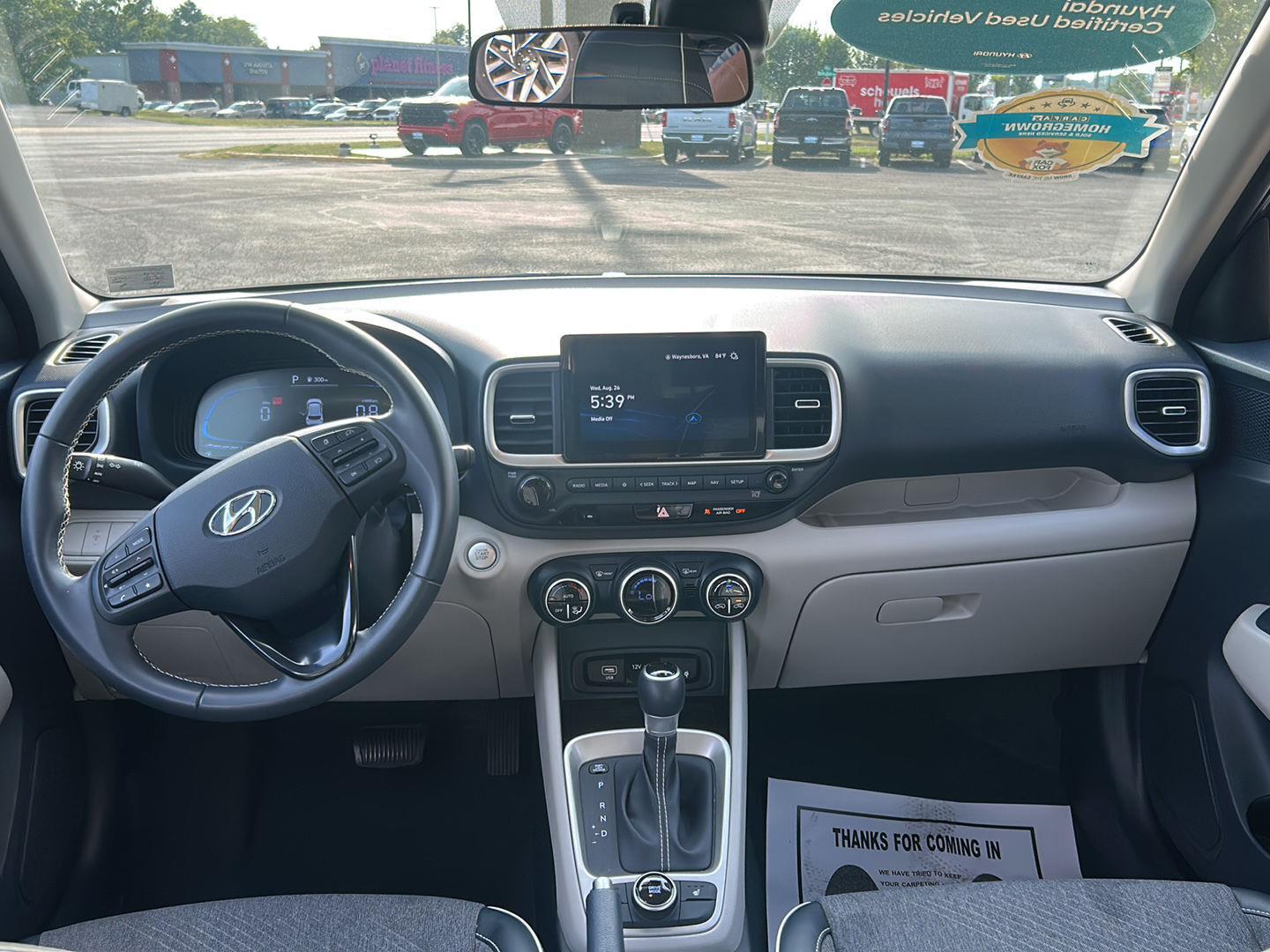 2024 Hyundai Venue Limited - Photo 17