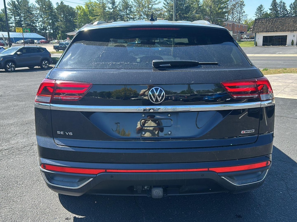 Used 2022 Volkswagen Atlas Cross Sport 3.6L V6 SE w/Technology 4MOTION