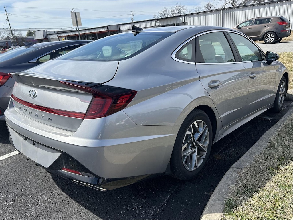 Used 2023 Hyundai Sonata SEL Sedan
