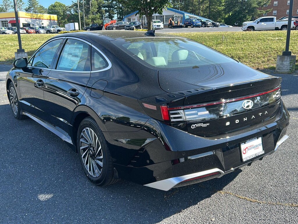 Certified 2025 Hyundai Sonata Hybrid Limited Sedan