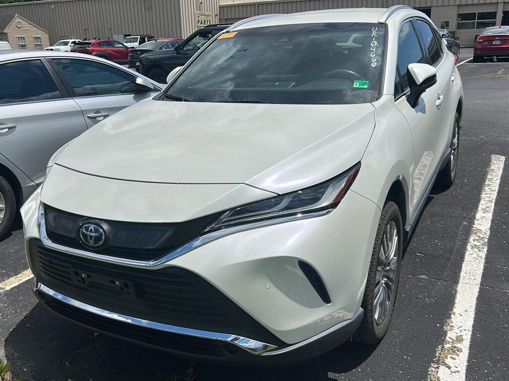 Used 2022 Toyota Venza XLE SUV