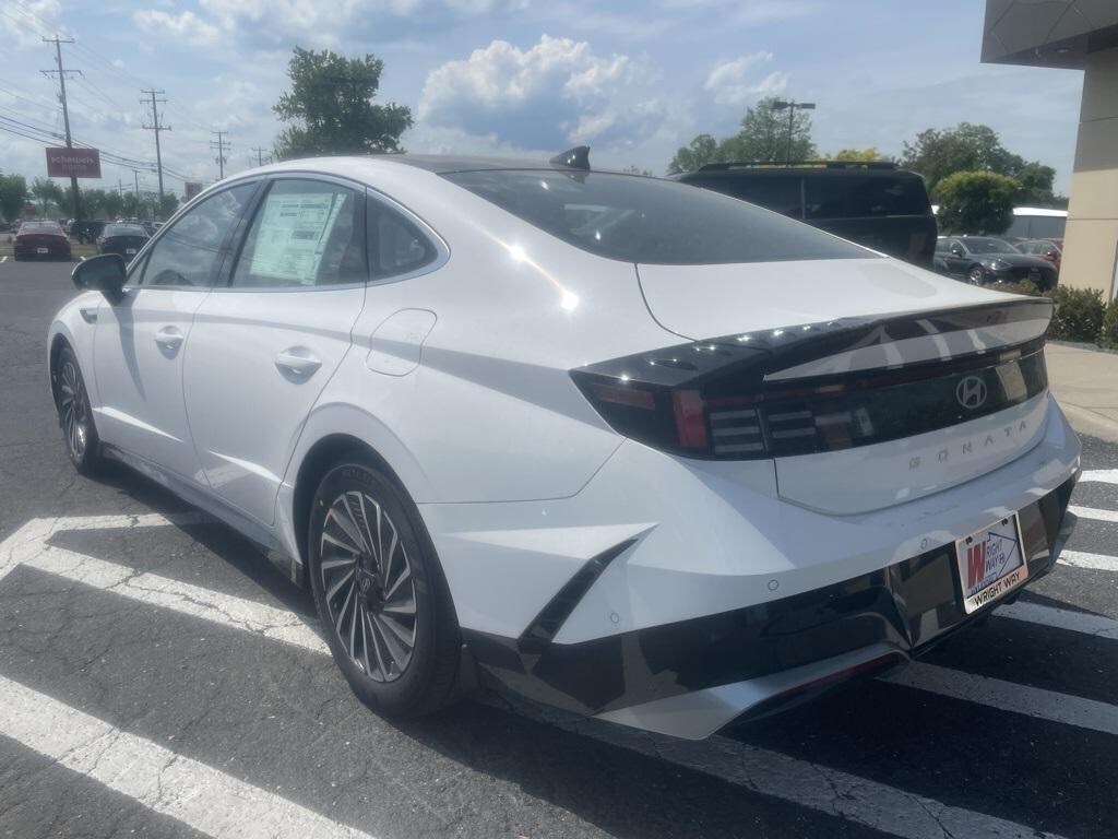 New 2024 Hyundai Sonata Hybrid Limited Sedan