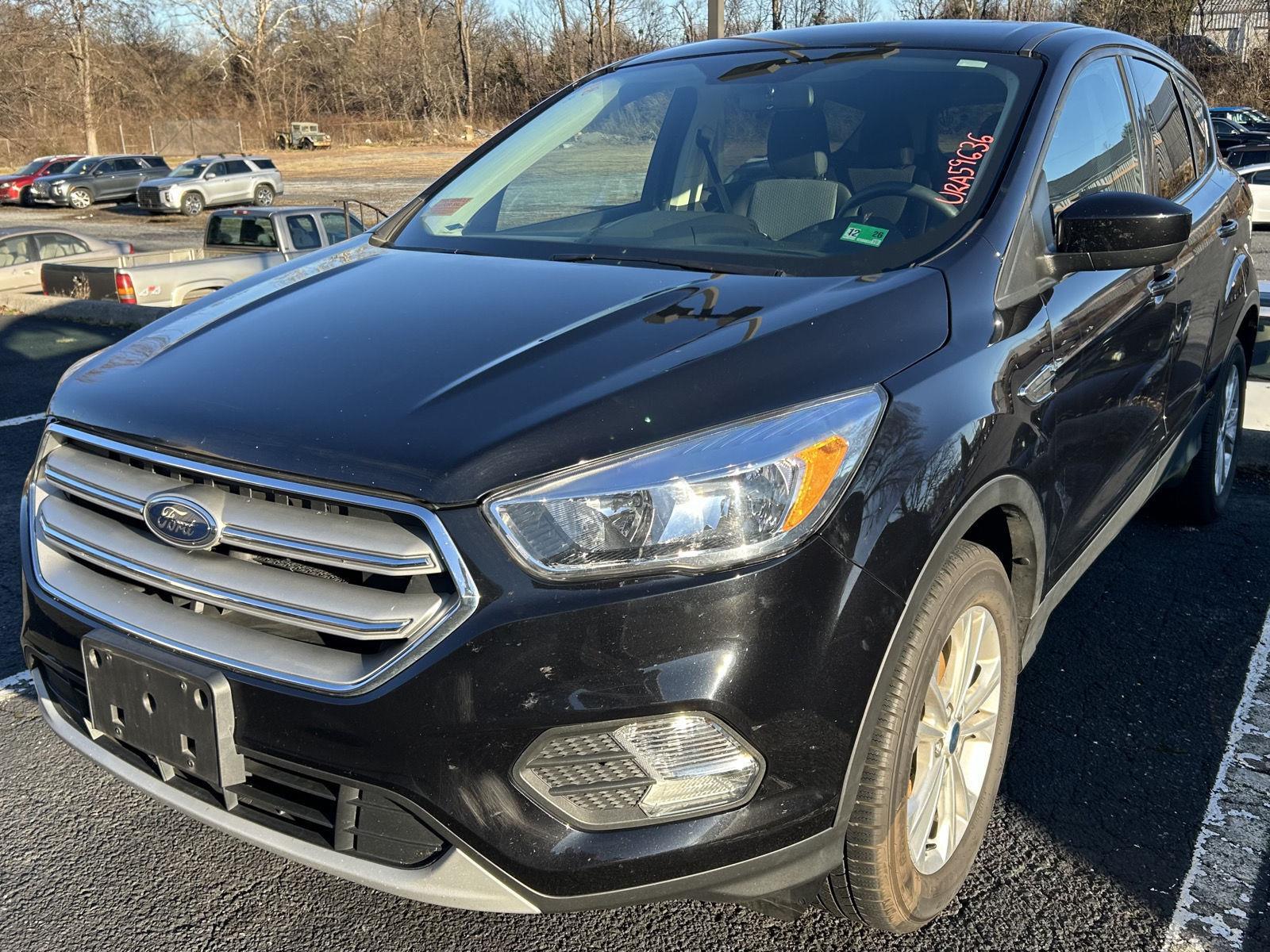 2019 Ford Escape SE's photo