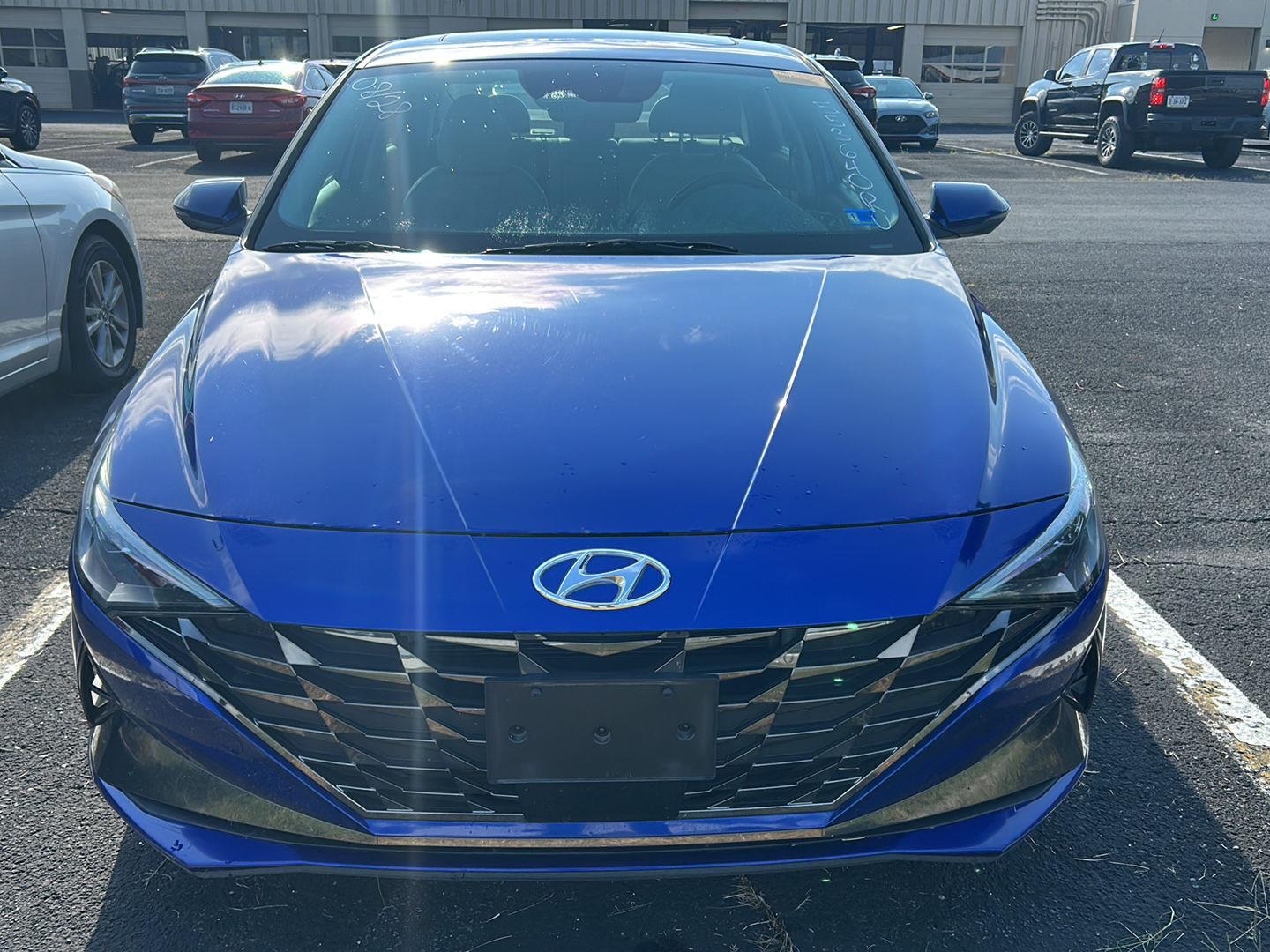 2023 Hyundai Elantra Limited - Photo 6