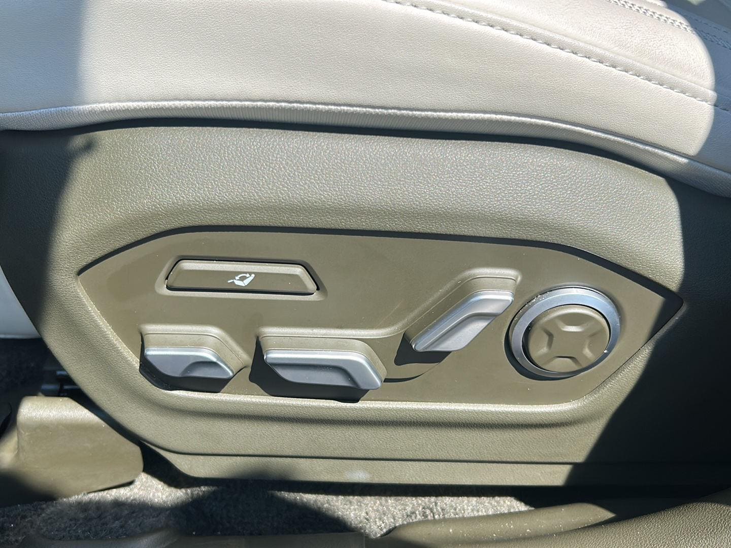 2025 Hyundai Santa Fe Calligraphy - Photo 17