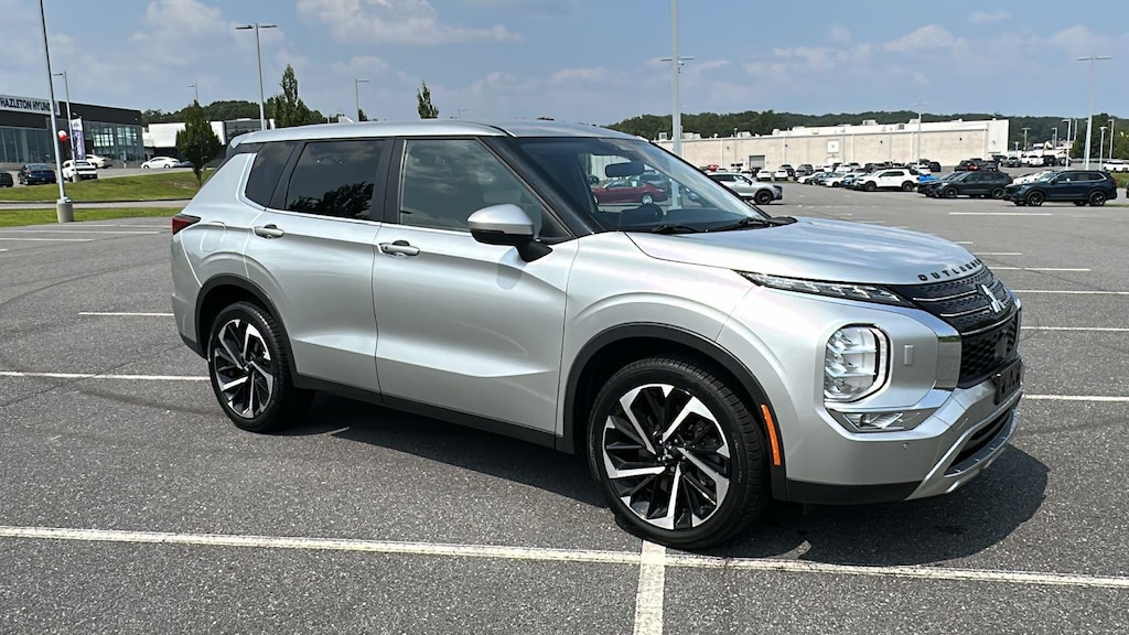 Used 2022 Mitsubishi Outlander SE S-AWC