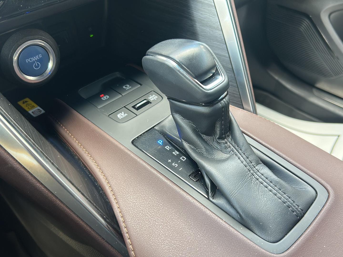 2022 Toyota Venza XLE - Photo 25