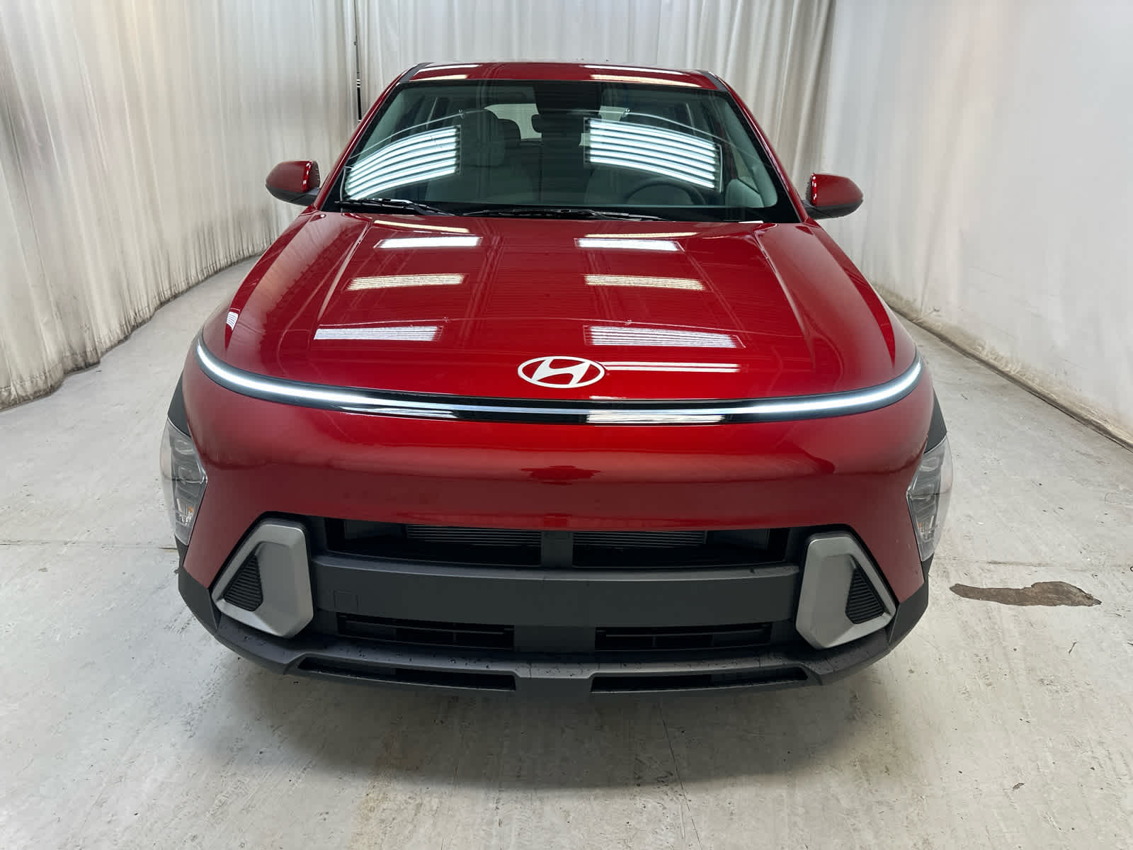 2026 Hyundai Kona SE photo 2