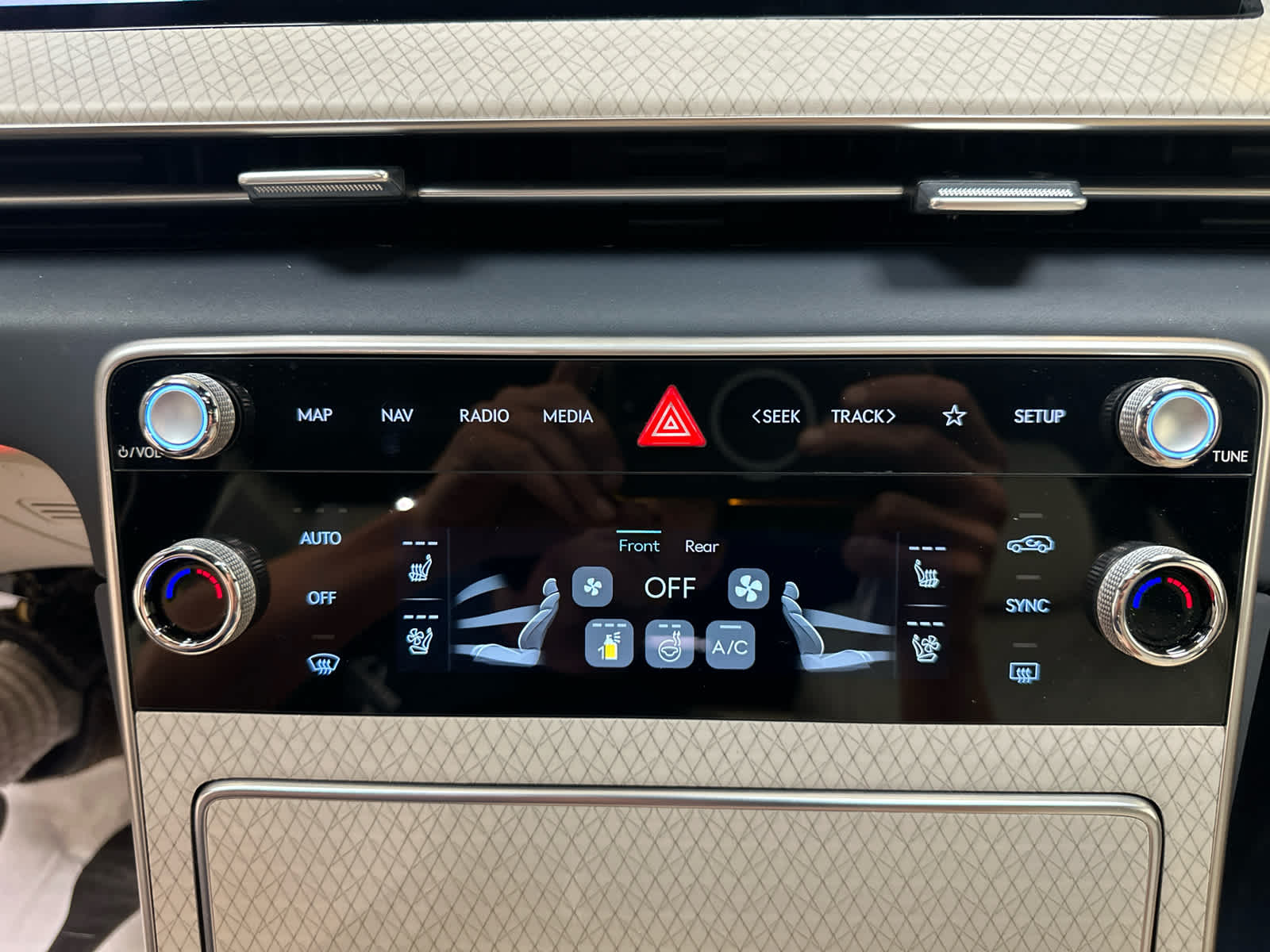 2025 GENESIS GV80 Prestige - Photo 28